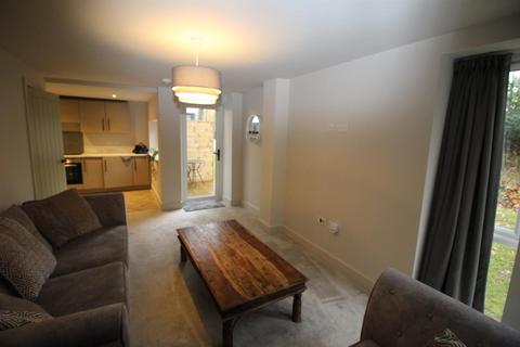 2 bedroom flat to rent, Earlswood Way, Colchester