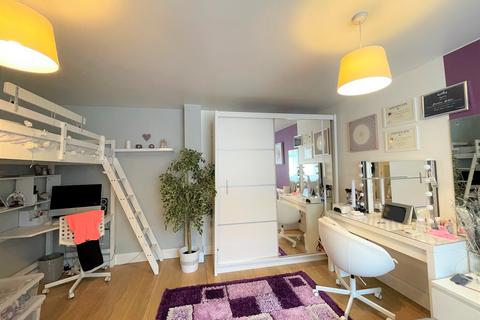 1 bedroom property to rent, Clinton Road, N15