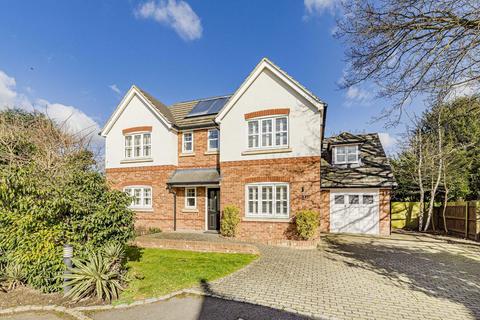 5 bedroom detached house for sale, Oakington Close, Sunbury-On-Thames TW16