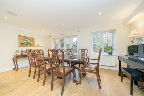 5 bedroom detached house for sale, Oakington Close, Sunbury-On-Thames TW16