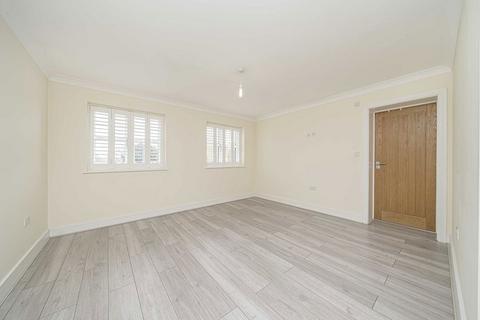 9 Oakington Close, Sunbury-on-thames, TW16 5AL