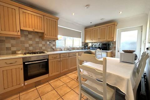 2 bedroom semi-detached house to rent, Cutworth Close, Sutton Coldfield, West Midlands, B76