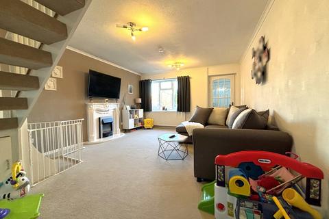 2 bedroom semi-detached house to rent, Cutworth Close, Sutton Coldfield, West Midlands, B76