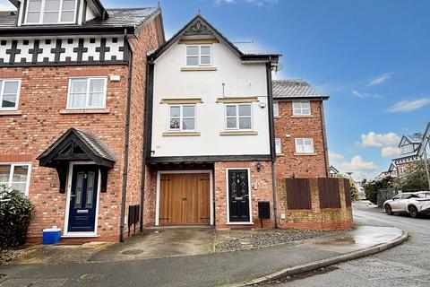 4 bedroom end of terrace house to rent, Lower Brook Lane, Manchester M28