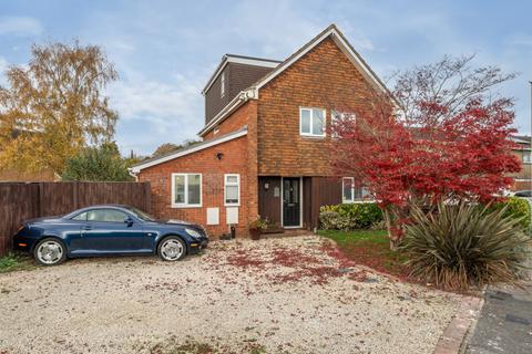 4 bedroom detached house for sale, Devitt Close, Reading, Berkshire