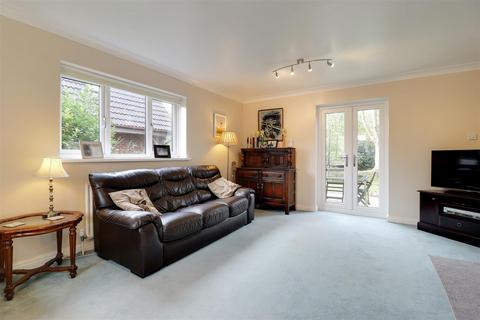 4 bedroom detached house for sale, Castle Drive, South Cave