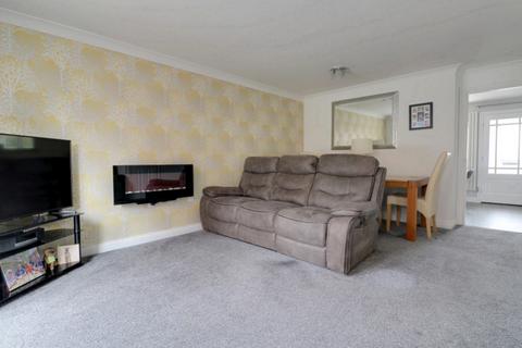 4 bedroom semi-detached house for sale, Manor Park Road, Cleckheaton, West Yorkshire, BD19