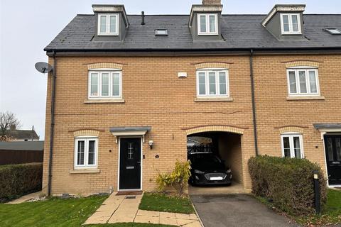 4 bedroom end of terrace house for sale, Penwald Court, Peterborough PE6