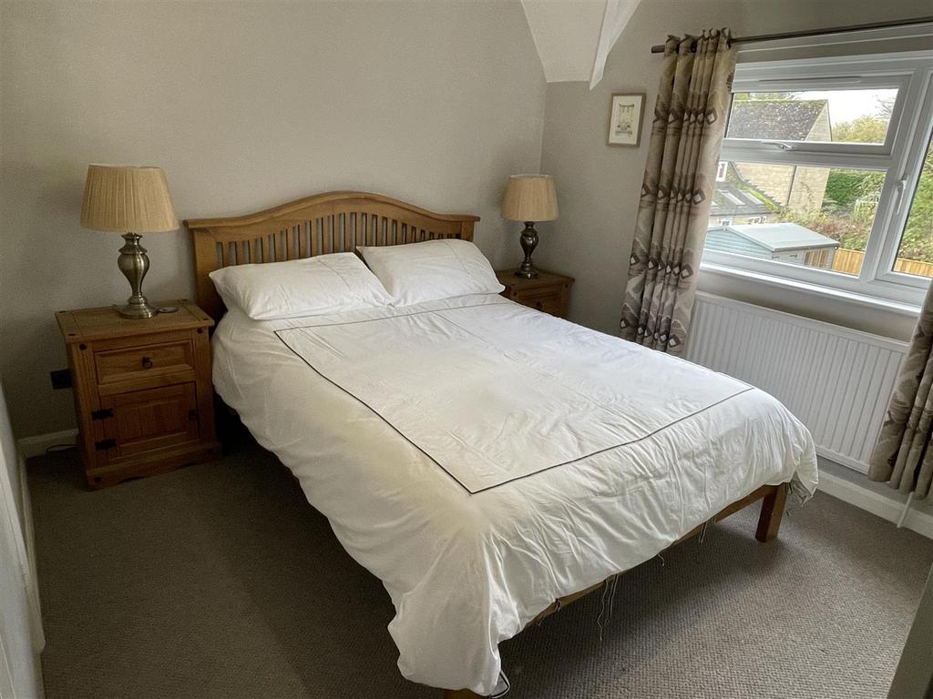 Bedroom 2.JPG