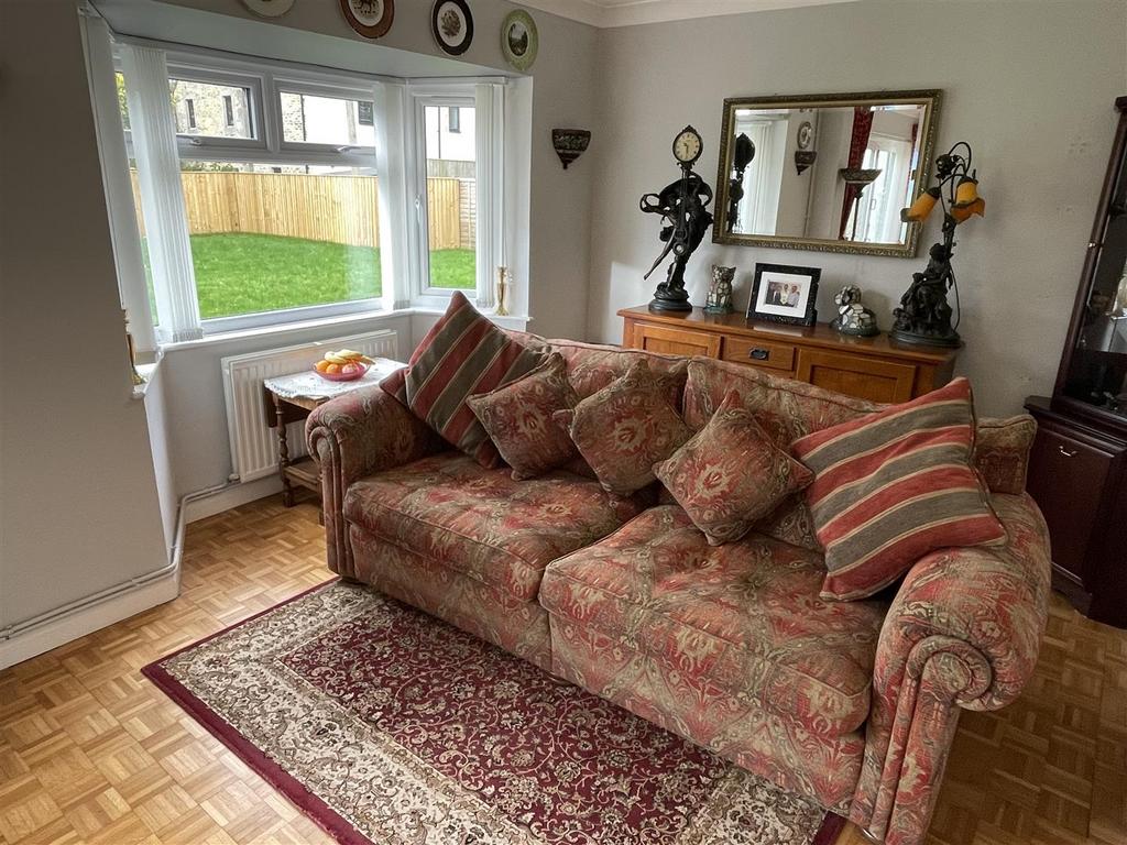 Dining Area.JPG