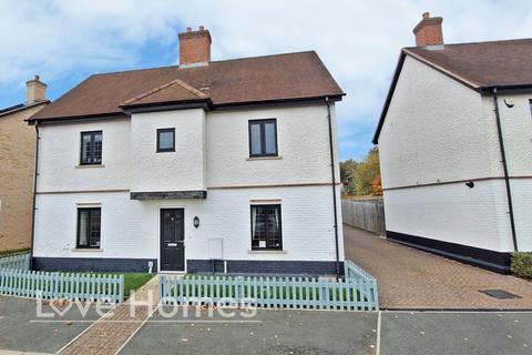 4 bedroom detached house for sale, Forest Path, Silsoe, MK45 4FY