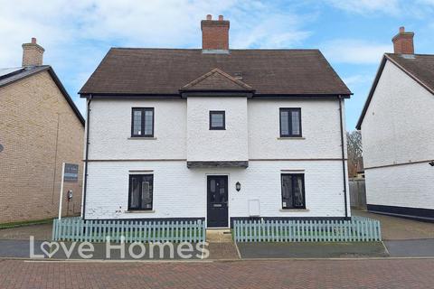 4 bedroom detached house for sale, Forest Path, Silsoe, MK45 4FY