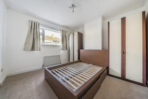 2 bedroom maisonette to rent, Elmbrook Gardens London SE9