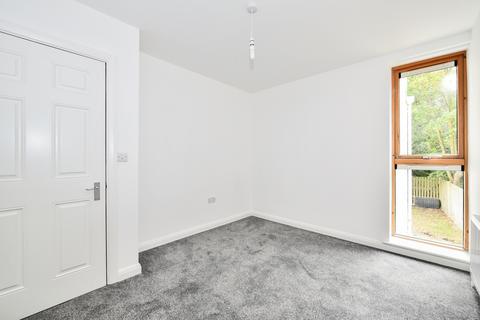 2 bedroom house to rent, Vesta Road London SE4