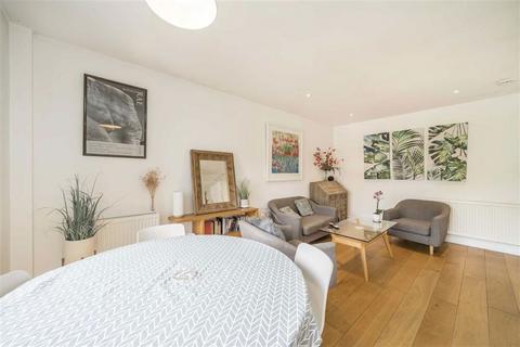 2 bedroom flat to rent, Stanmore Gardens, Kew TW9