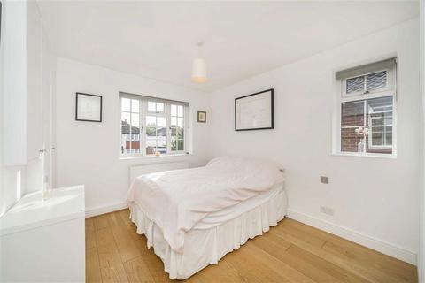 2 bedroom flat to rent, Stanmore Gardens, Kew TW9