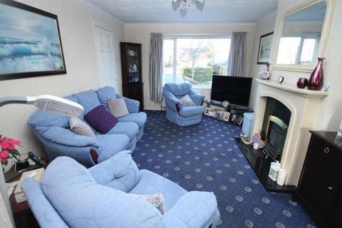 4 bedroom semi-detached house for sale, Thirlmere Gardens, Eccleshill, Bradford