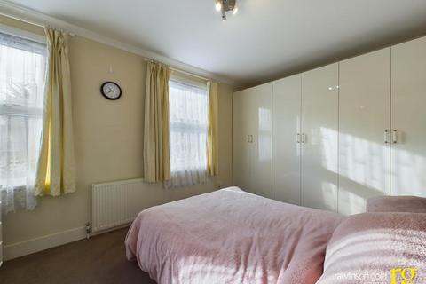 80 Stanley Road, Harrow, HA2 8AZ
