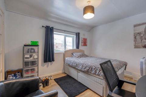 107 Foxlydiate Crescent, Redditch, B97 6NL