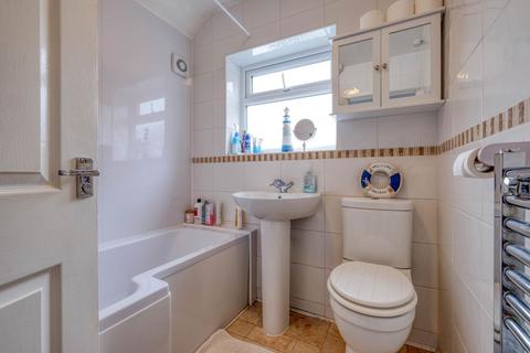 107 Foxlydiate Crescent, Redditch, B97 6NL