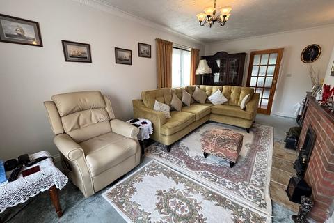 3 bedroom detached bungalow for sale, Is Y Bryn, Carmarthen SA31