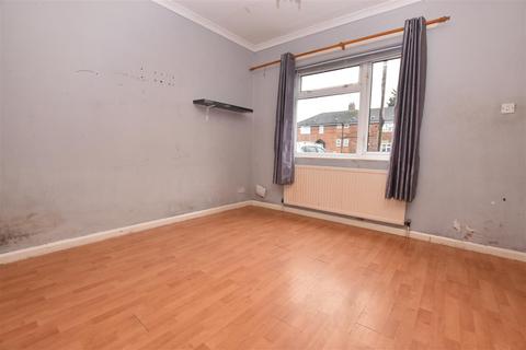 3 bedroom terraced house for sale, Danthorpe Grove, Hull