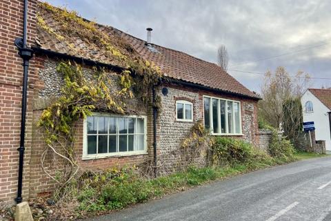 3 bedroom semi-detached house for sale, The Street, Holt NR25