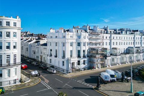 2 bedroom flat to rent, Chichester House, Chichester Terrace, Brighton, BN2