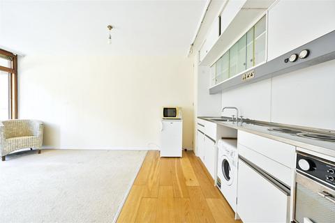 1 bedroom flat to rent, Barbican, London EC2Y