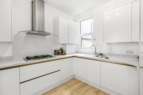 2 bedroom apartment for sale, Gaskarth Road, London, SW12