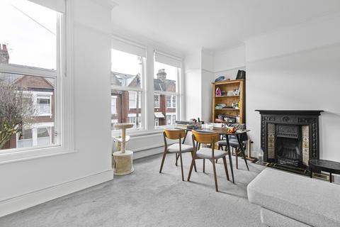 2 bedroom apartment for sale, Gaskarth Road, London, SW12