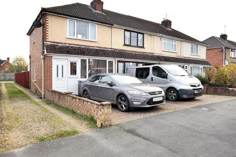 2 bedroom semi-detached house for sale, Bryans Close Road, Calne