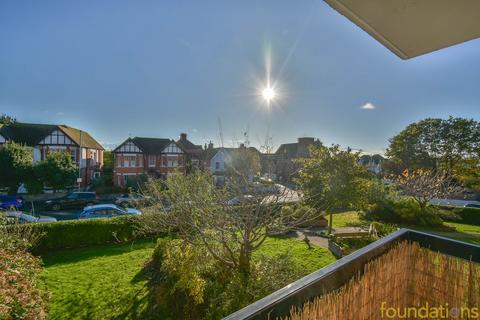 2 bedroom flat for sale, New Park Avenue, Bexhill-on-Sea, TN40