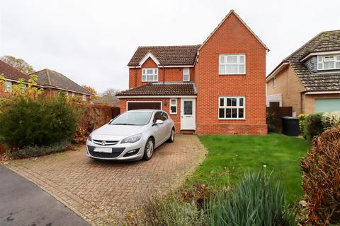 4 bedroom detached house to rent, Williams Close, Ely CB7