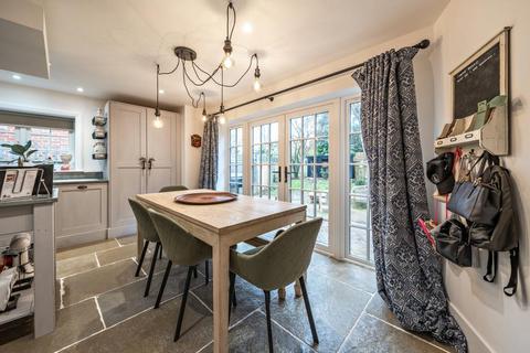 2 bedroom end of terrace house for sale, Littlewick Green,  Berkshire,  SL6