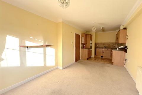 1 bedroom retirement property for sale, Sandringham Court, London Road, Hadleigh