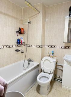 1 bedroom in a house share to rent, Bowood Road, Enfield EN3