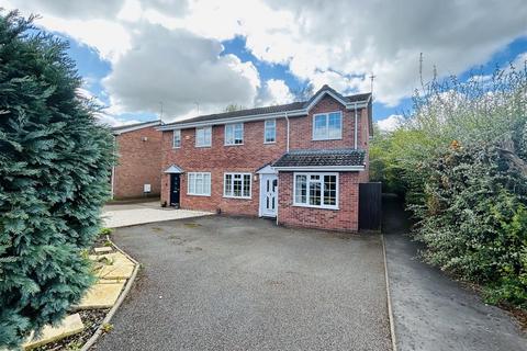 3 bedroom semi-detached house to rent, 23 Cheriton Grove, Perton