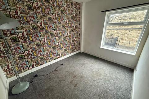 18 Blackmires, Halifax, HX2 9AA