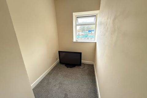 18 Blackmires, Halifax, HX2 9AA