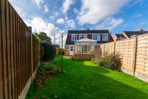 3 bedroom semi-detached house for sale, Westerfield Way, Silverdale, Nottingham