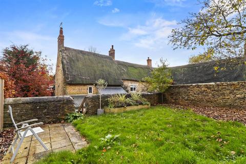 2 bedroom end of terrace house for sale, Butchers Lane, Boughton