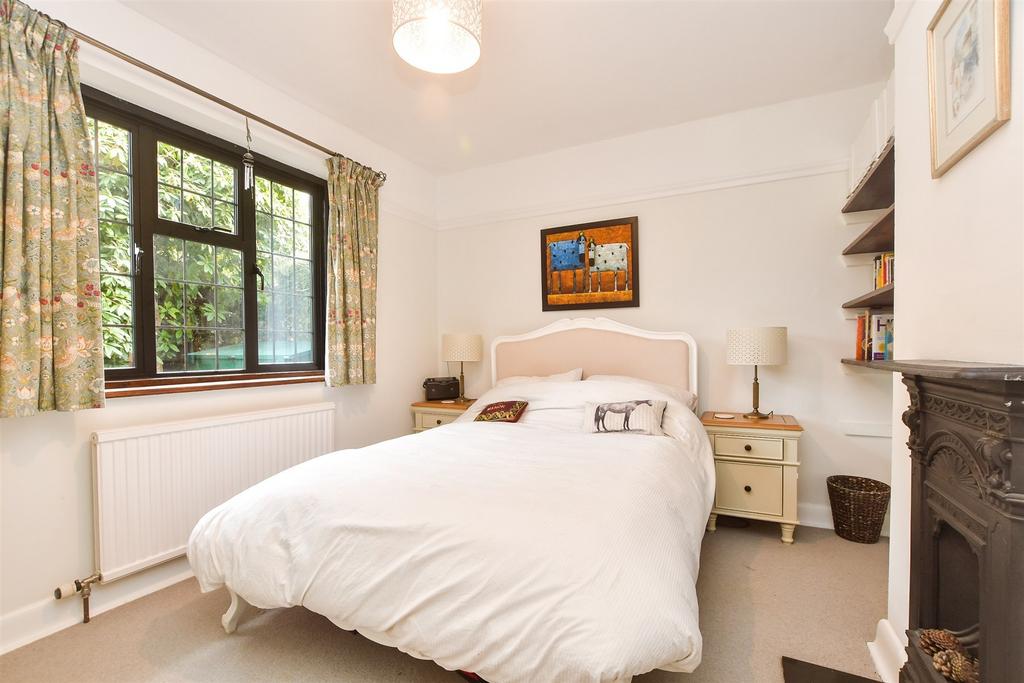 Bedroom 4/ Play Room