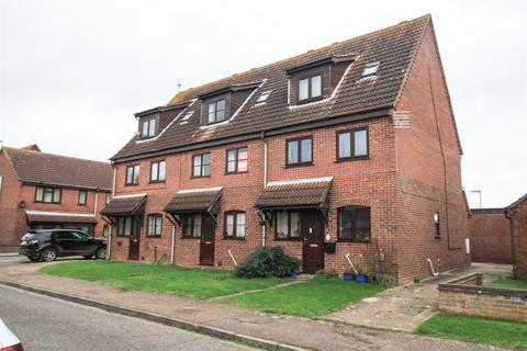 2 bedroom maisonette to rent, Weavers Close, Stalham, Norfolk.NR12 9EG