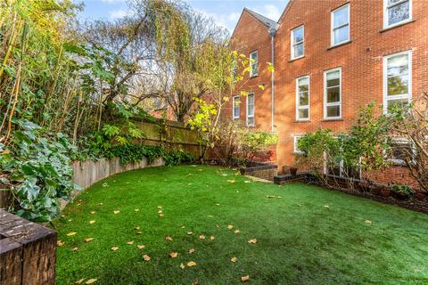29 Alison Way, Winchester, SO22 5BT