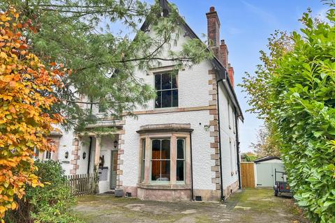 5 bedroom semi-detached house for sale, Biddulph Road, Congleton