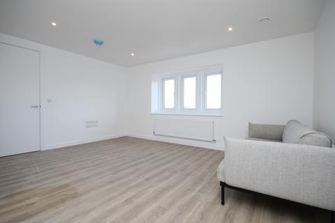 1 bedroom flat to rent, Solent Lodge, Green Lanes, Palmers Green, N13