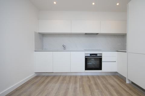 1 bedroom flat to rent, Solent Lodge, Green Lanes, Palmers Green, N13