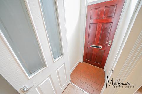 2 bedroom end of terrace house to rent, School Street, Tyldesley, M29