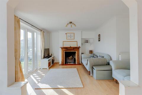 3 bedroom semi-detached house for sale, 2 Fairleigh, Michaelston-Le-Pit, Dinas Powys, CF64 4HN